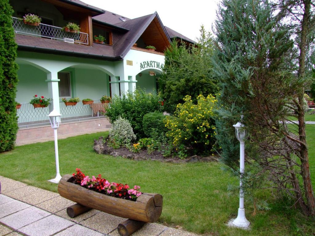 Rajna Apartmanhaz Bogacs Bagian luar foto
