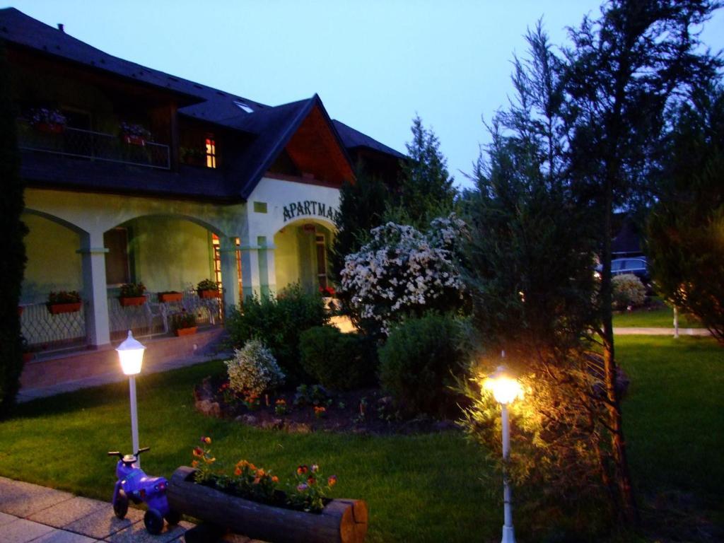 Rajna Apartmanhaz Bogacs Bagian luar foto