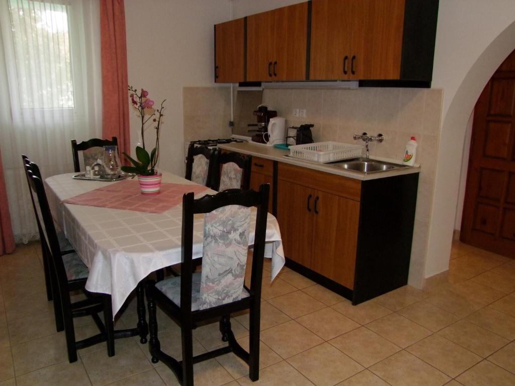 Rajna Apartmanhaz Bogacs Ruang foto